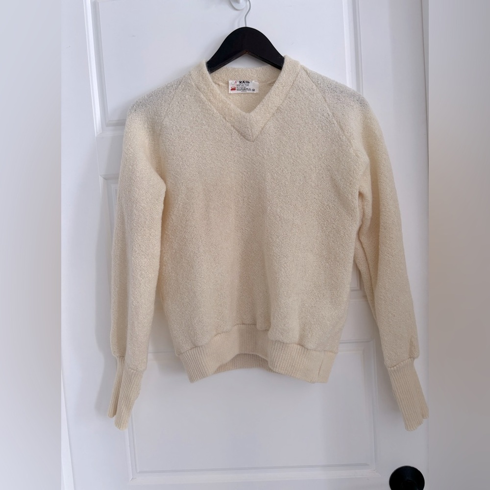 Vintage 70s Sweater Mohair Wool Cream knit Neutral Stretch V Neck Colleg…​
